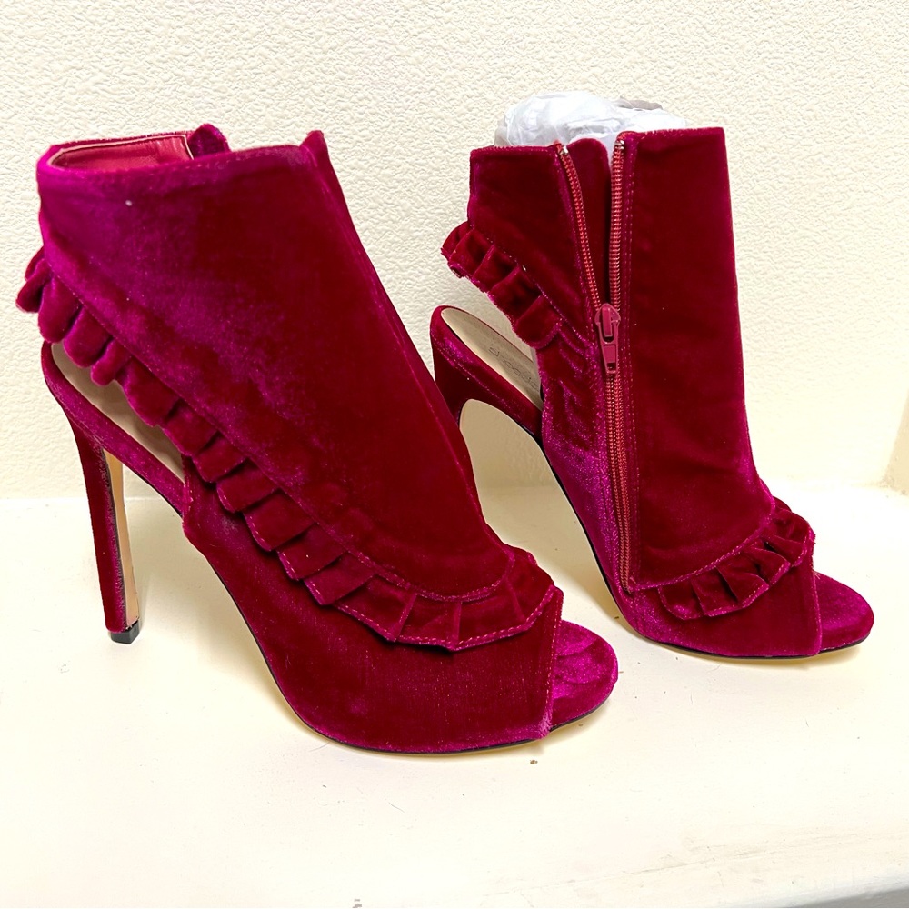 Fuchsia velvet like fabric booties, size 9.5, never worn